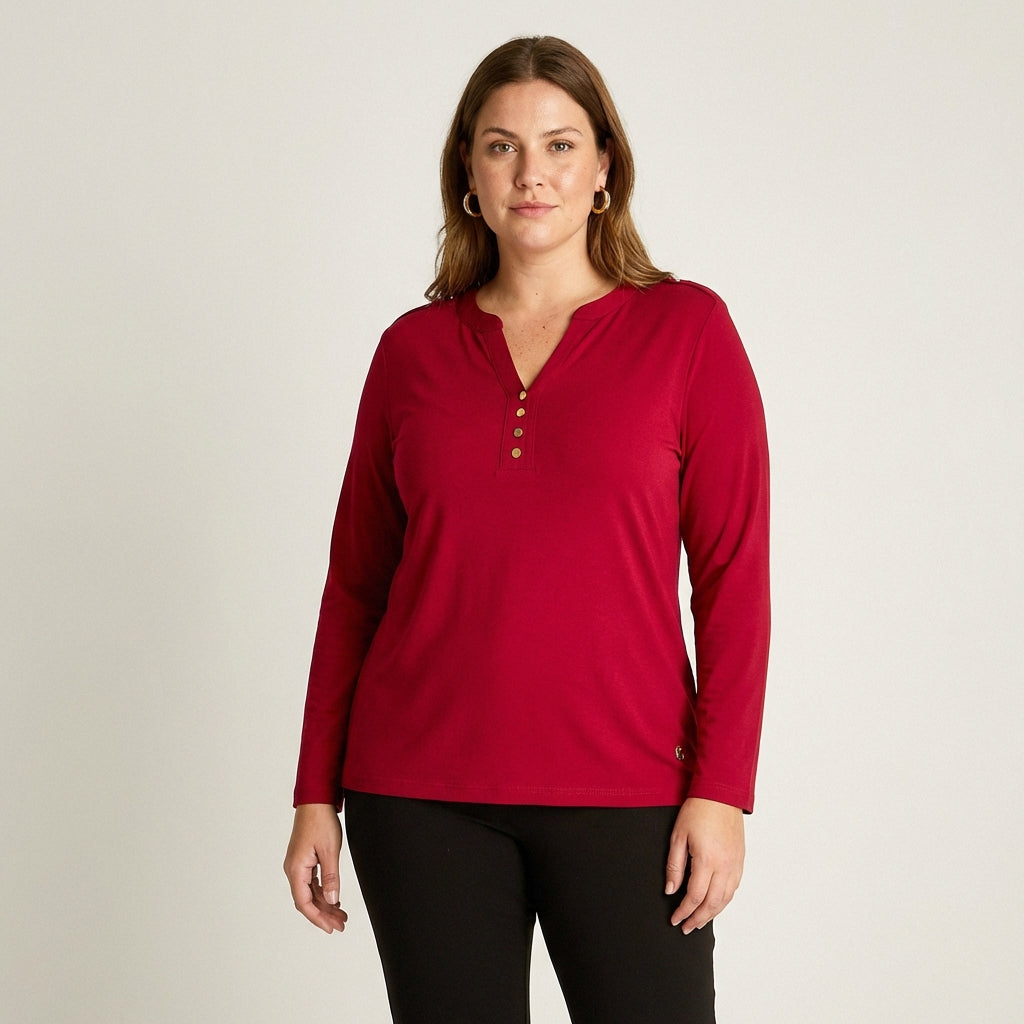 Polera Roja Manga Larga con Escote Mao y Botones Decorativos